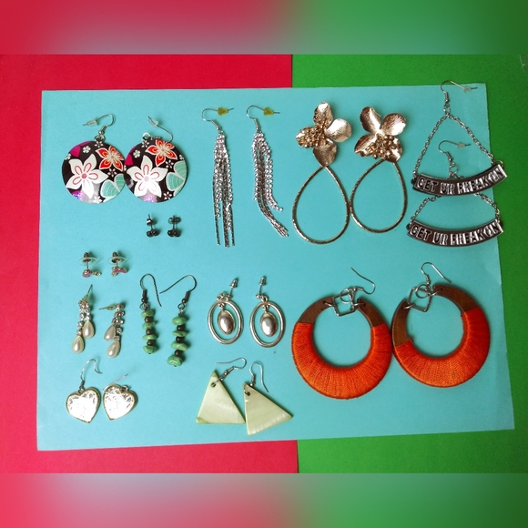 Earrings Assortment Bundle Of 12 - Picture 1 of 3